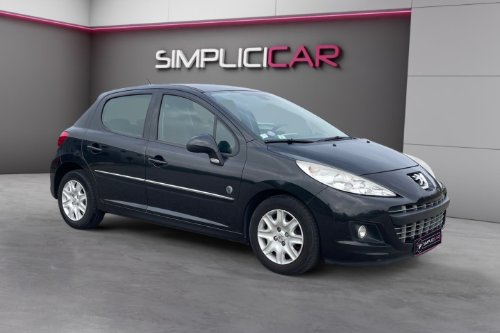 PEUGEOT 207