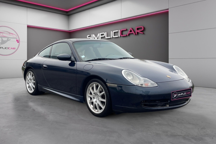 PORSCHE 911 CARRERA 4 COUPE 996