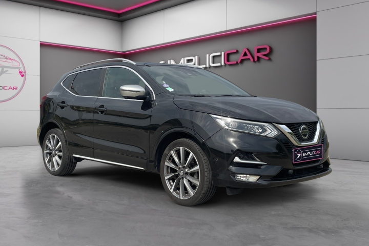 NISSAN QASHQAI 2019